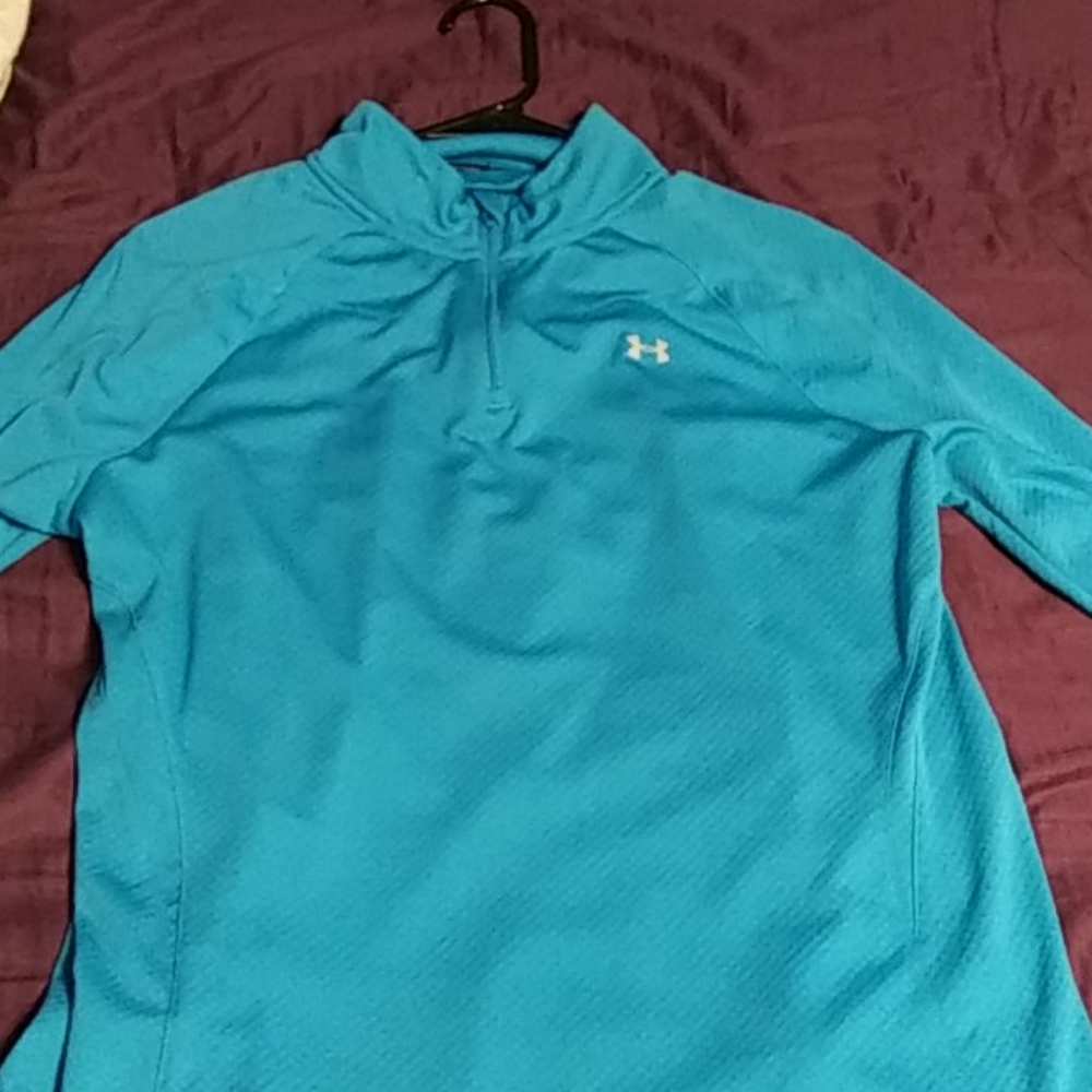 Athletic long sleeve